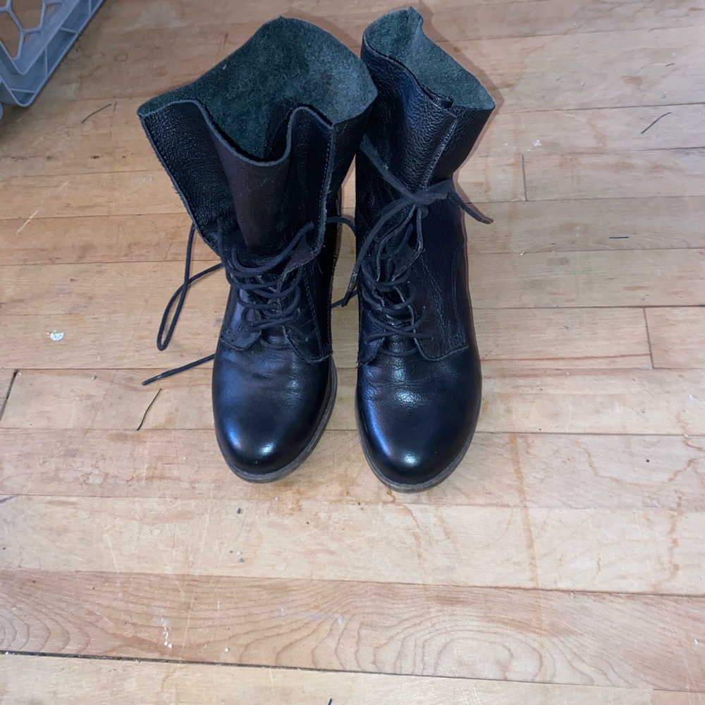 Steve Madden Black Leather Lace-Up Boots